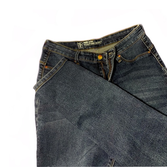 High-rise Skinny Jeans - Picture 1 of 3